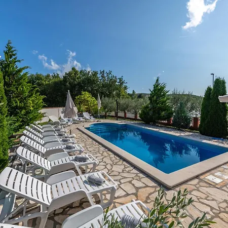 Maric, A Charming With A Beautiful Poolside Krapan