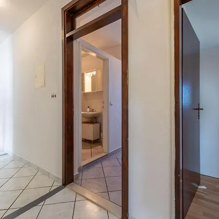 別荘 Maric, A Charming With A Beautiful Poolside Krapan