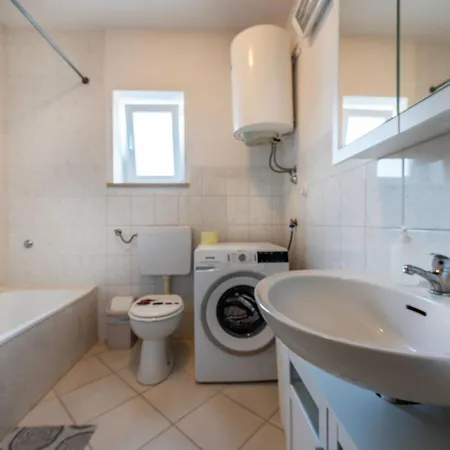 Maric, A Charming With A Beautiful Poolside *