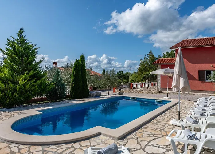 Maric, A Charming With A Beautiful Poolside * Krapan