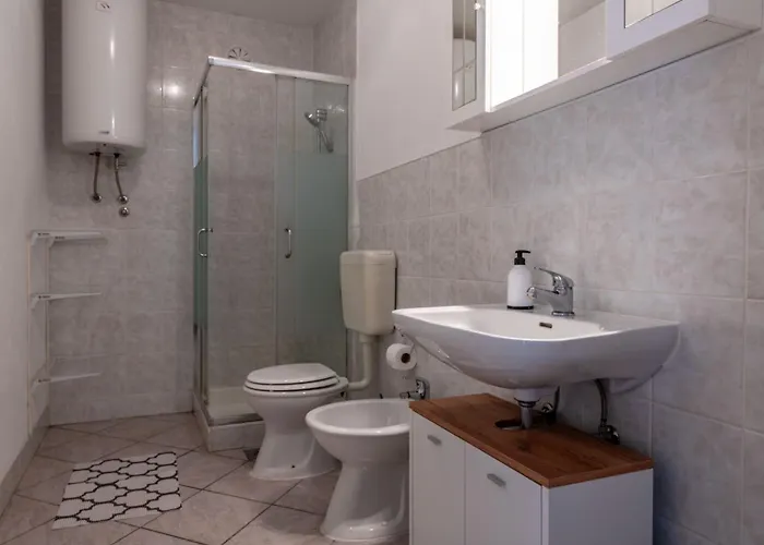 Maric, A Charming With A Beautiful Poolside *