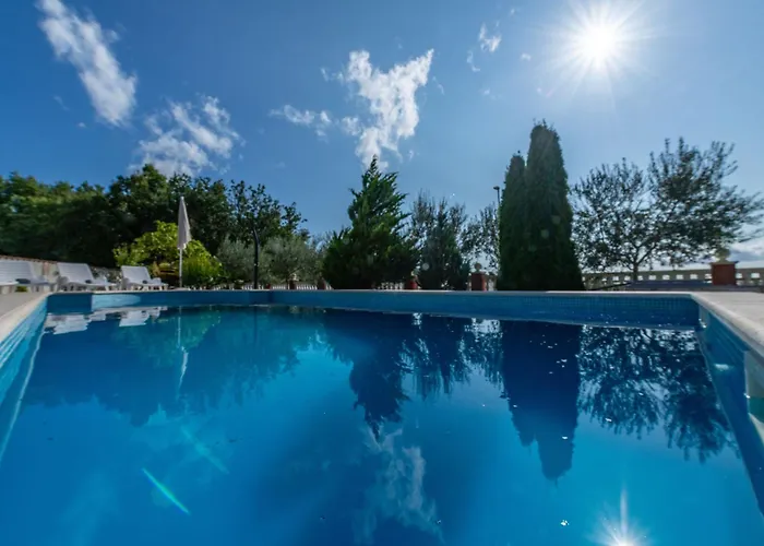 Maric, A Charming With A Beautiful Poolside * Krapan